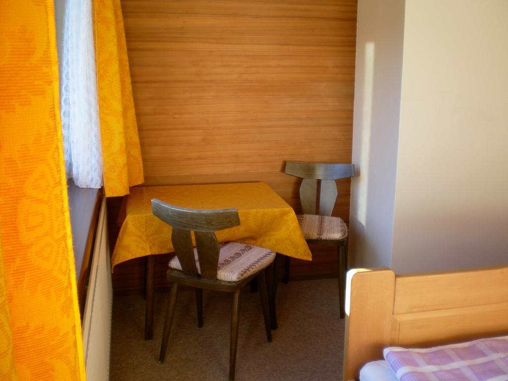 Apartmán Haus Bergfried Trins Pokoj fotografie