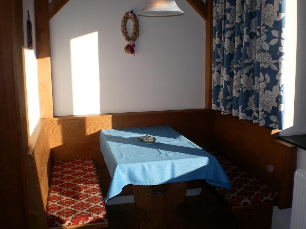 Apartmán Haus Bergfried Trins Pokoj fotografie
