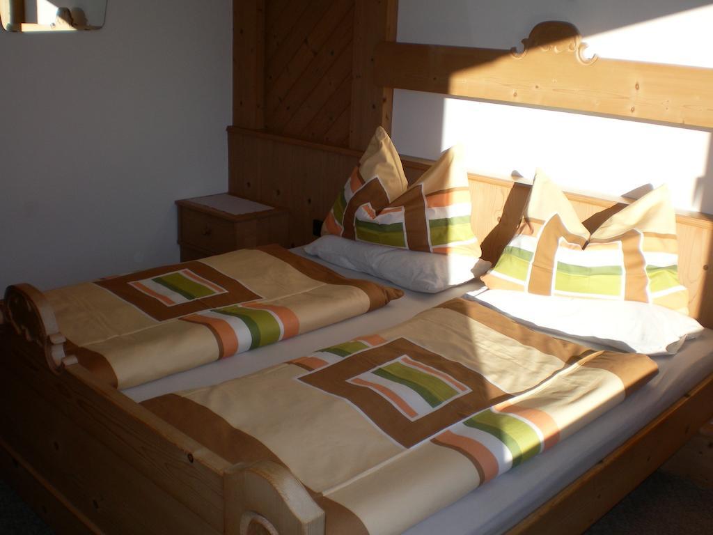 Apartmán Haus Bergfried Trins Pokoj fotografie